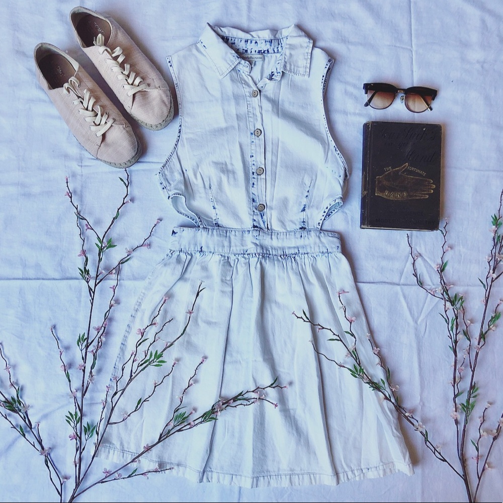 🌻SALE🌻 Charlotte Russe Cut-Out Denim Dress